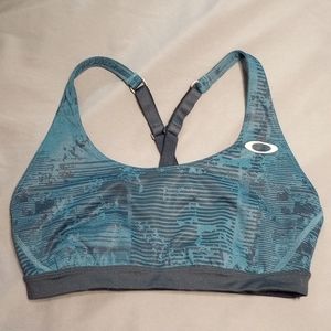 OAKLEY Sports Bra.... Medium